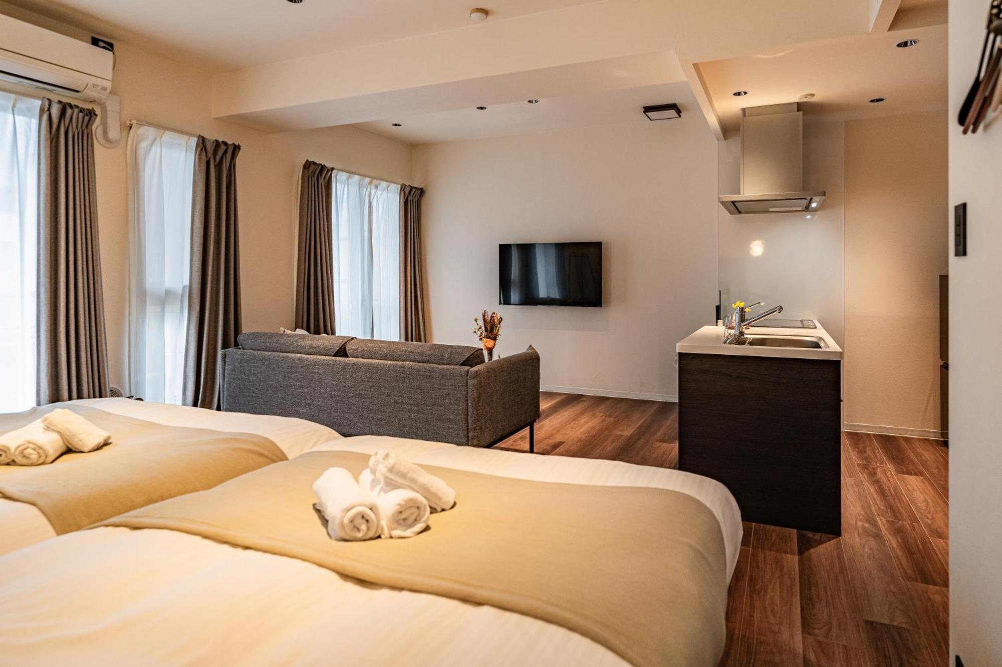 Apartment Hotel 11 Shinsaibashi Amemura Osaka Bagian luar foto